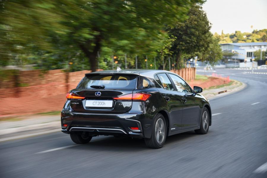  Lexus CT200h 2018 года  (ZA) (фото 18 из 40)